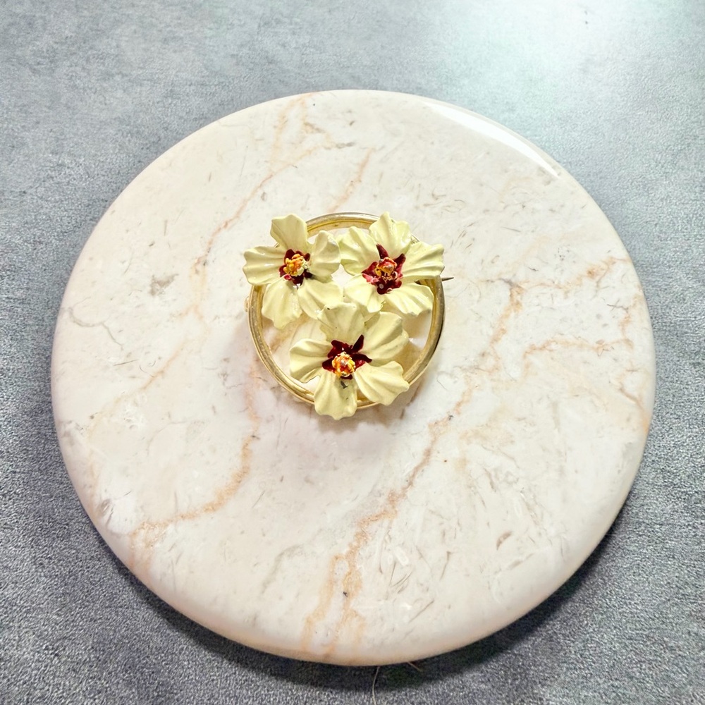 Vintage Floral Brooch Gold Tone Spring Summer Yellow Enamel Three Dimensional